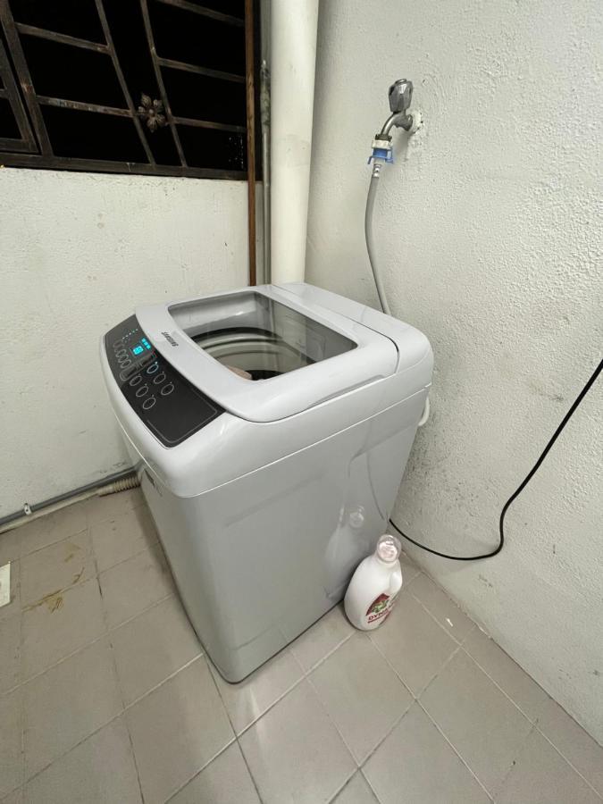 Tropika Homestay Bangi With 3 Bedrooms Kajang Buitenkant foto