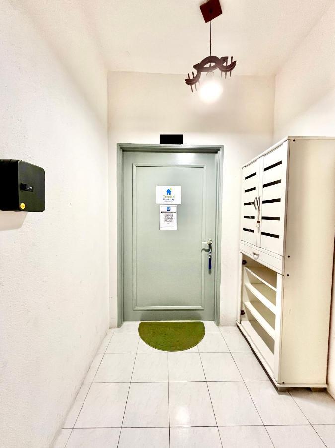 Tropika Homestay Bangi With 3 Bedrooms Kajang Buitenkant foto